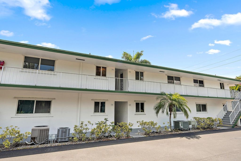 Photo of 2 Garden Street #203m, Tequesta, FL 33469 (MLS # R11131797)