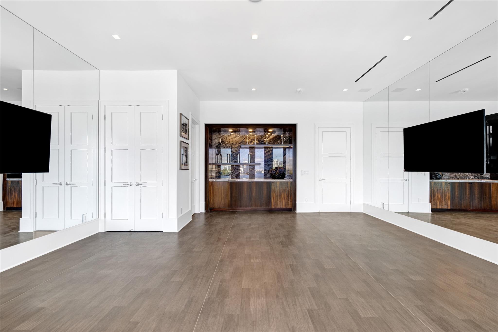 Sea Island - Residential