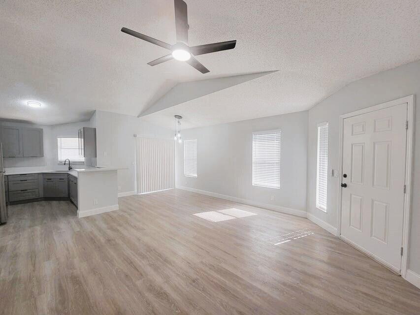 STONES THROW TOWNHOMES - Residential Lease