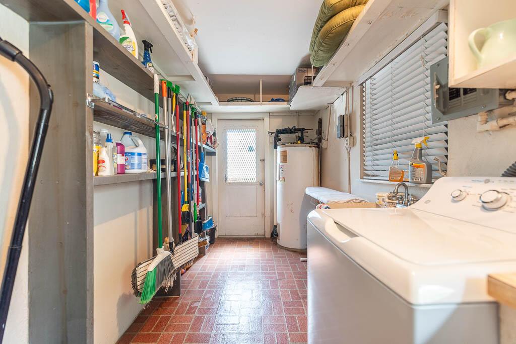 CRESCENT HEIGHTS - Residential Lease