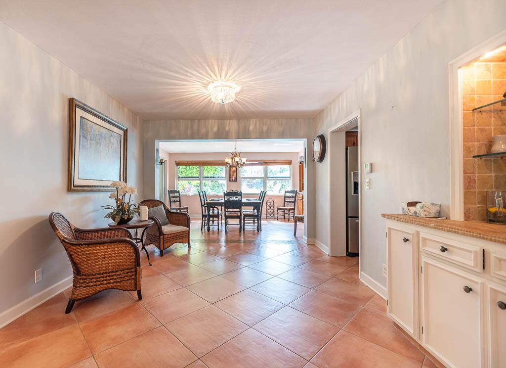 CRESCENT HEIGHTS - Residential Lease