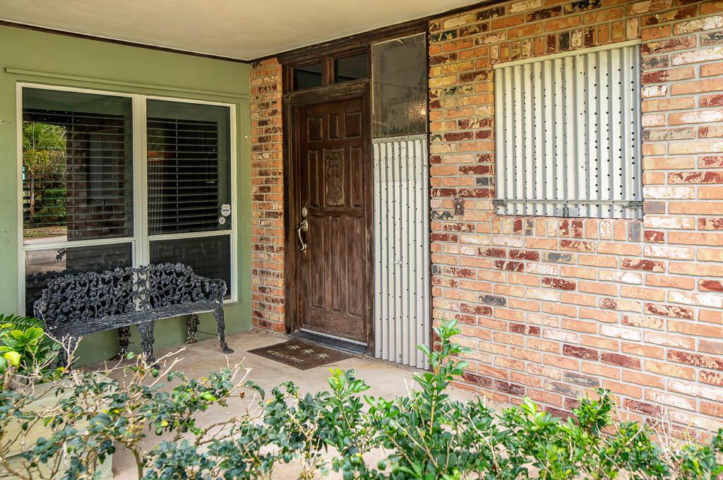 CRESCENT HEIGHTS - Residential Lease