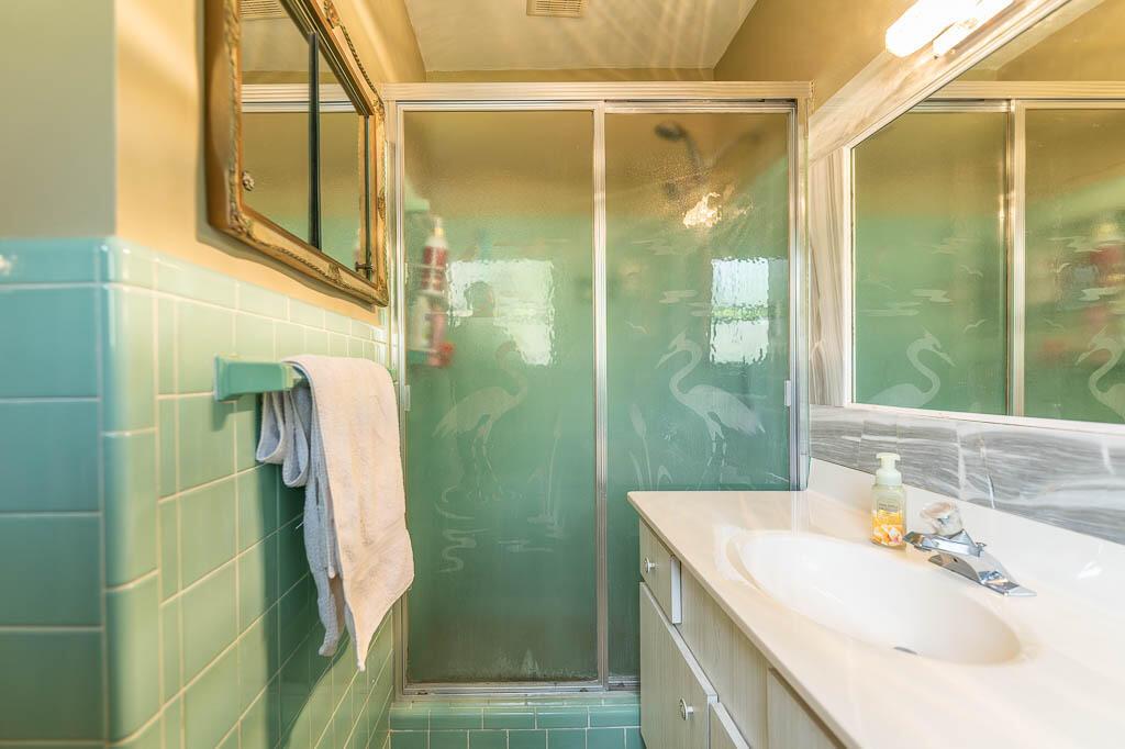 CRESCENT HEIGHTS - Residential Lease