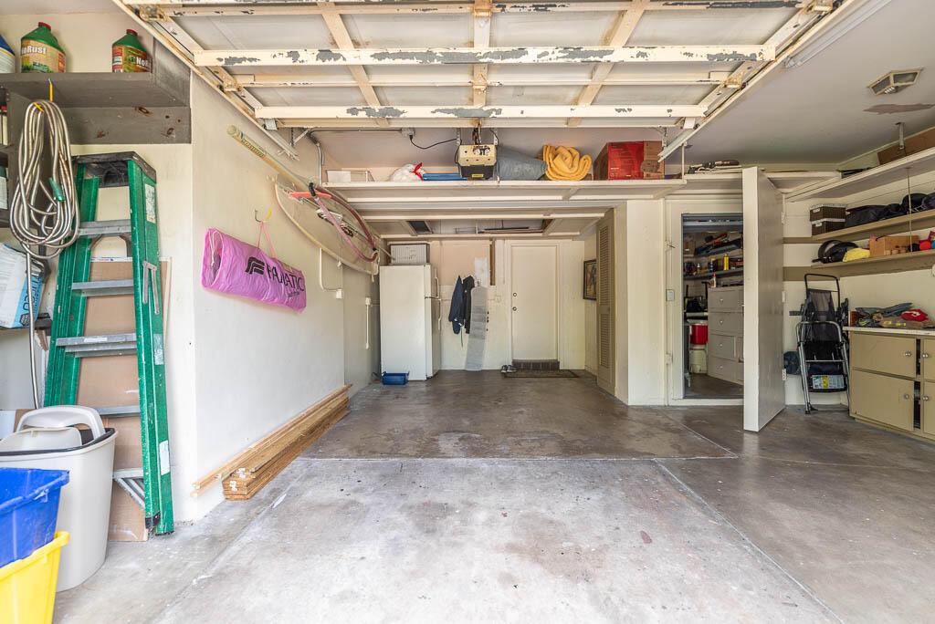 CRESCENT HEIGHTS - Residential Lease