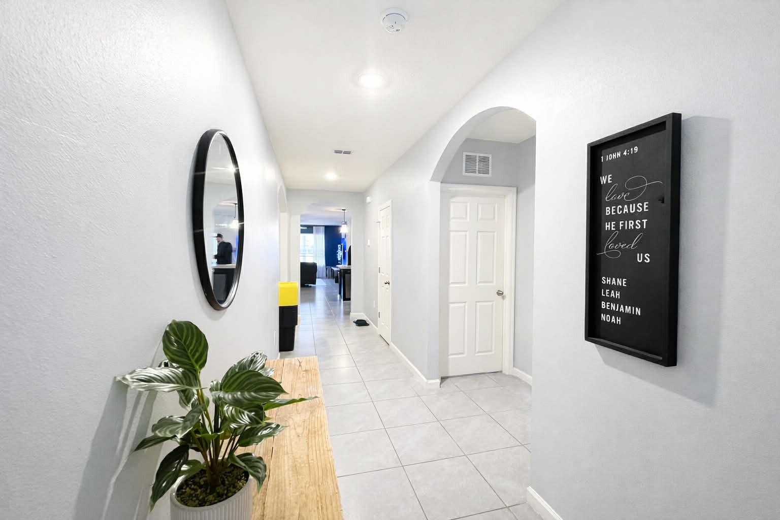 1040 SW Canary Terrace