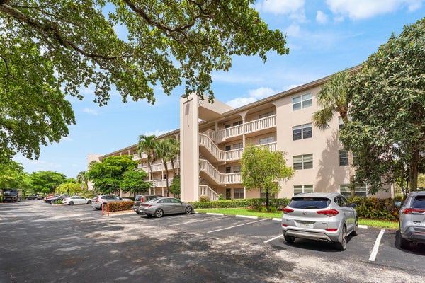 2001 GRANADA DR APT L2, COCONUT CREEK, FL 33066 - Image d7e9b9df63ccff99412300c142116a7d/2344991780