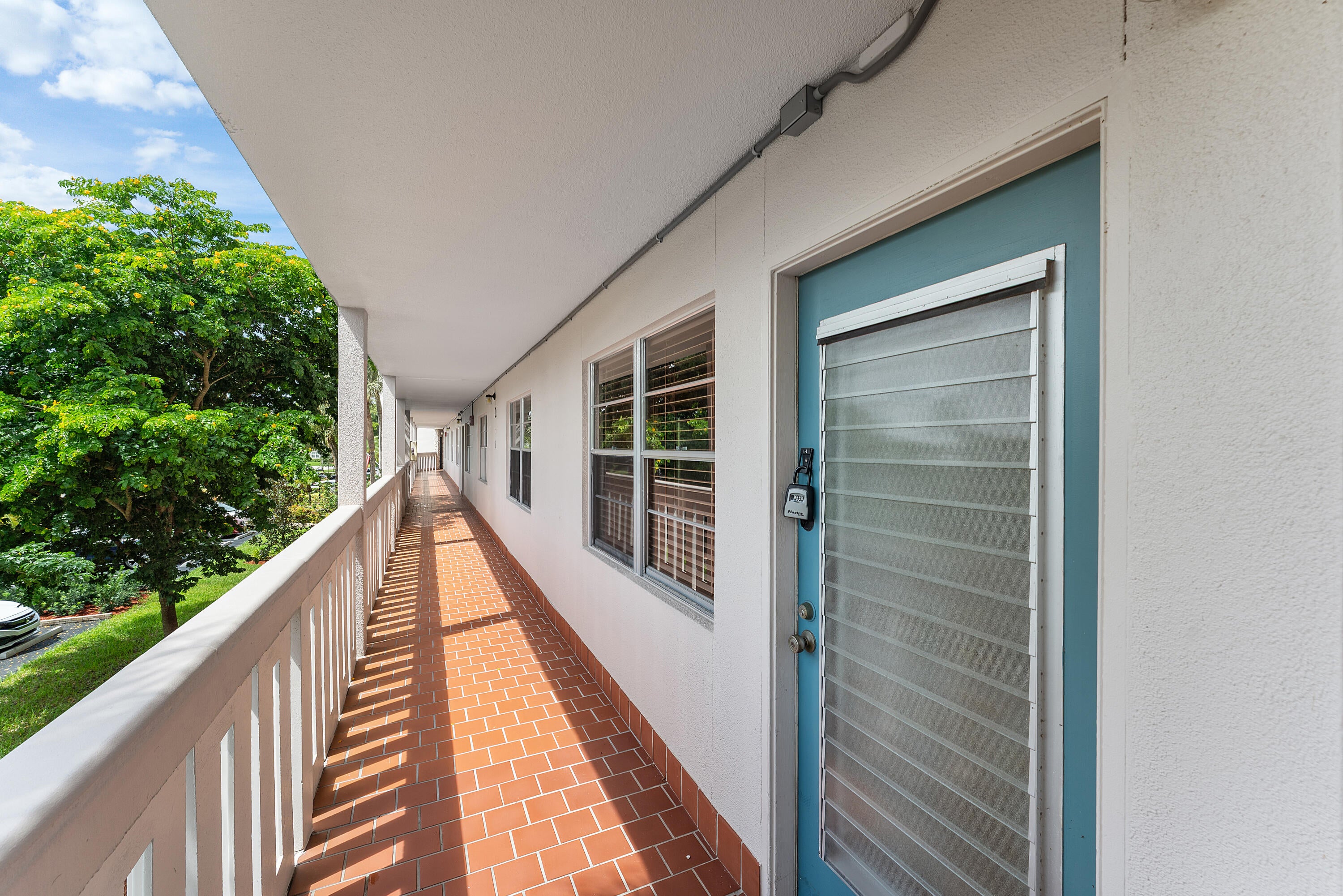2001 GRANADA Drive L2