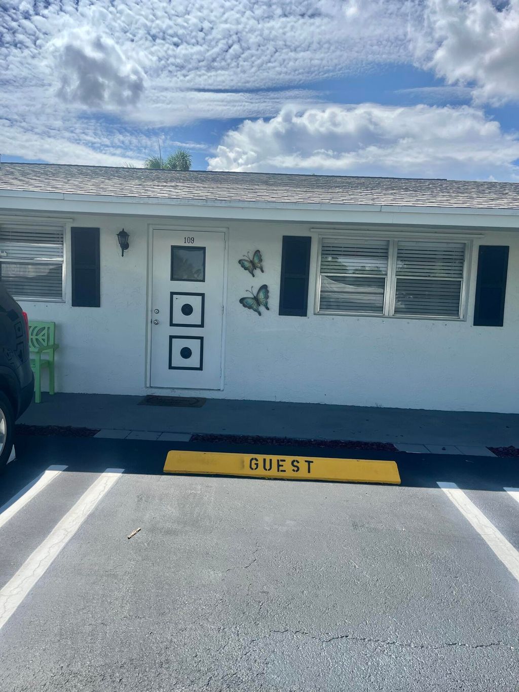 Photo of 2100 SW Lake Circle Drive #109, Boynton Beach, FL 33426 (MLS # R11108417)