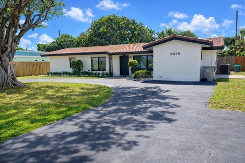 Tiny photo for 2620 NE 19TH Street, Pompano Beach, FL 33062 (MLS # B26071948)