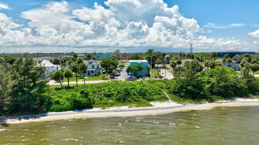 Photo of 602 S Indian River Drive, Fort Pierce, FL 34950 (MLS # R11115244)