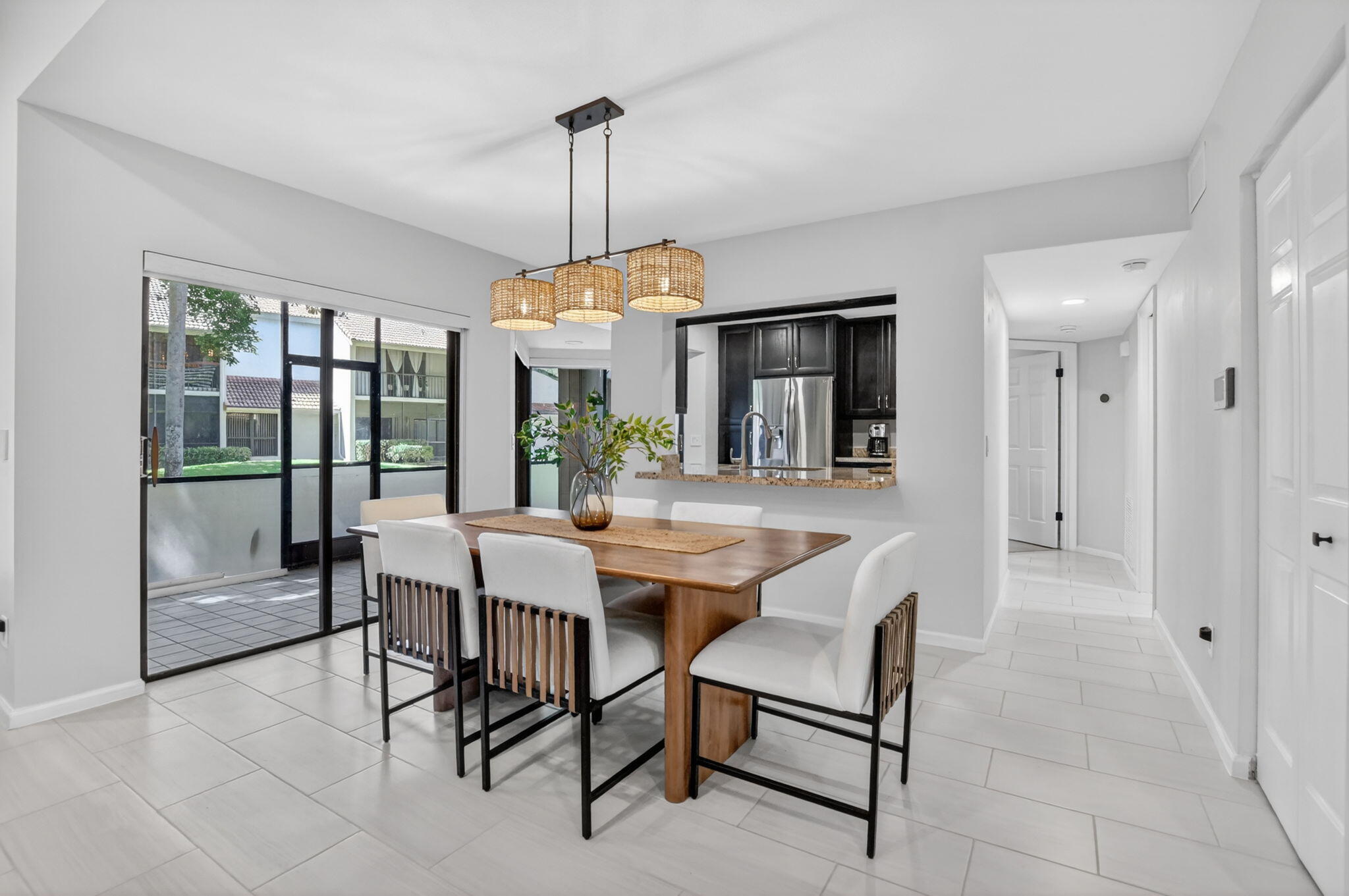 COACH HOUSES OF TOWN PLACE CONDO - Residential