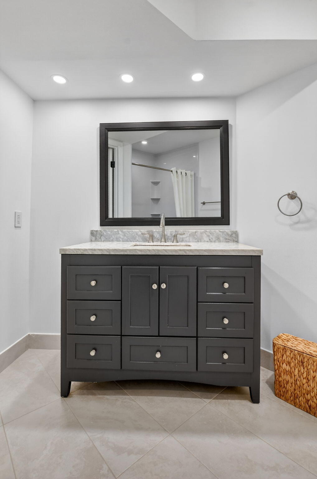 COACH HOUSES OF TOWN PLACE CONDO - Residential