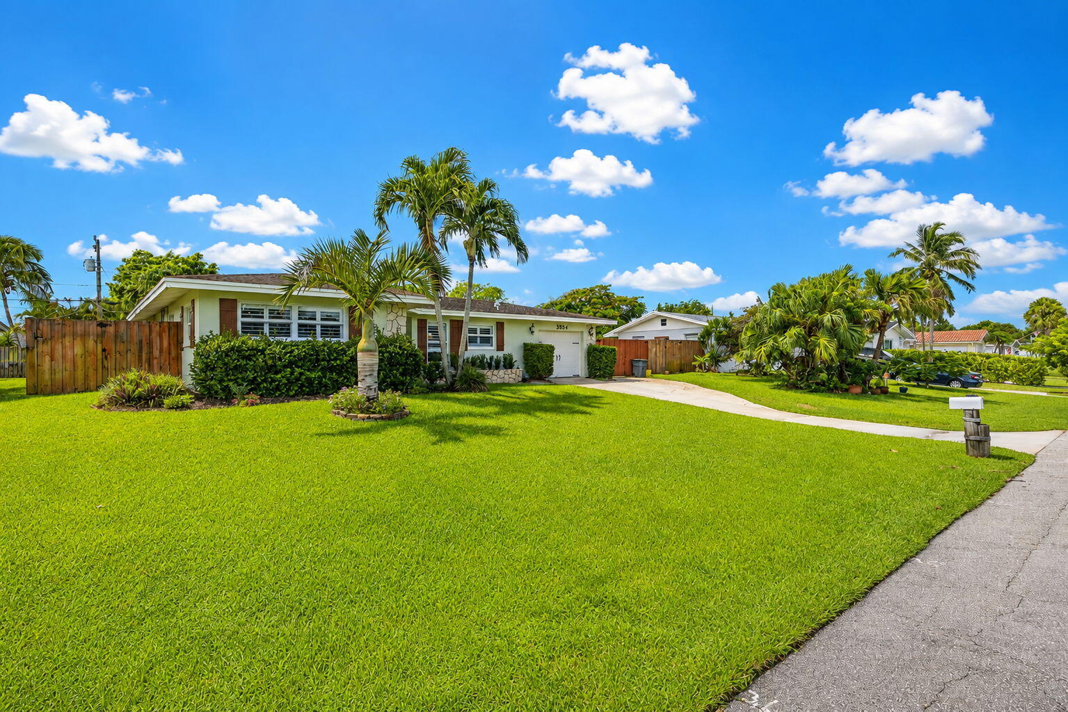 3854 BUTTERCUP Circle S