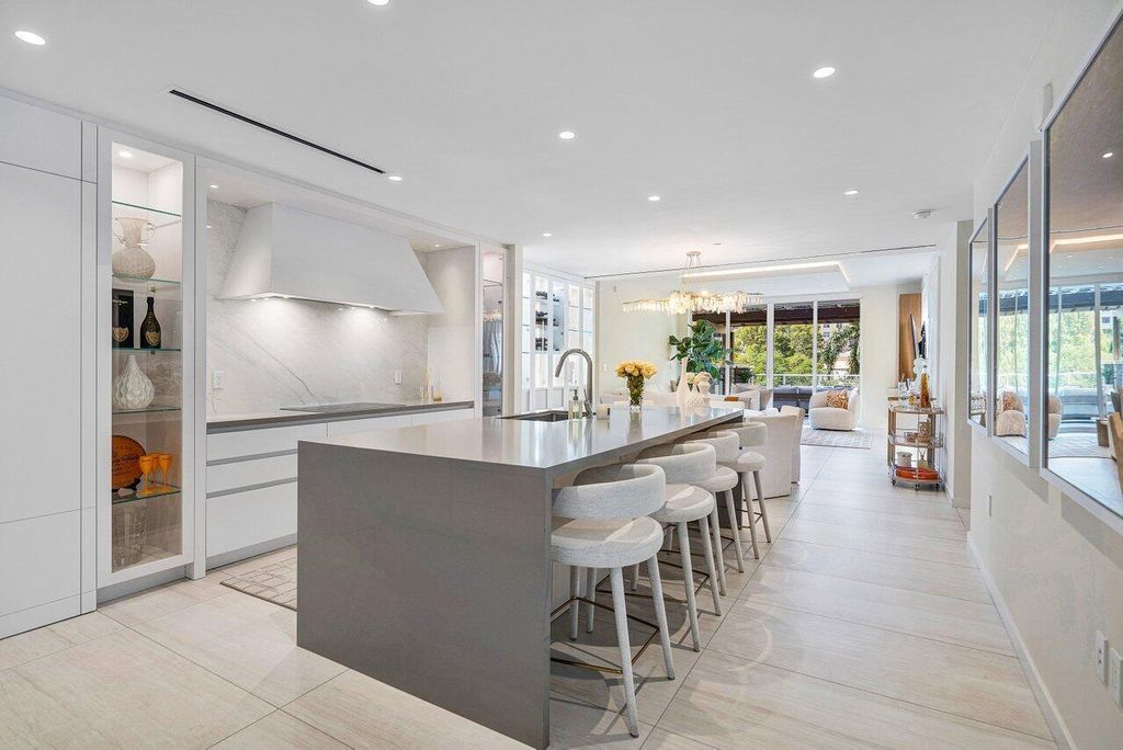 Photo of 200 SE Mizner Boulevard #308, Boca Raton, FL 33432 (MLS # R11082509)