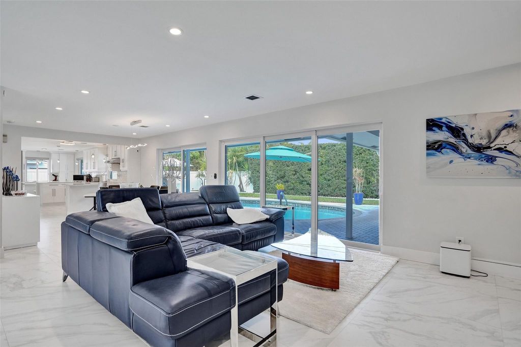 Photo of 4104 NE 21st Avenue, Fort Lauderdale, FL 33308 (MLS # F10551938)