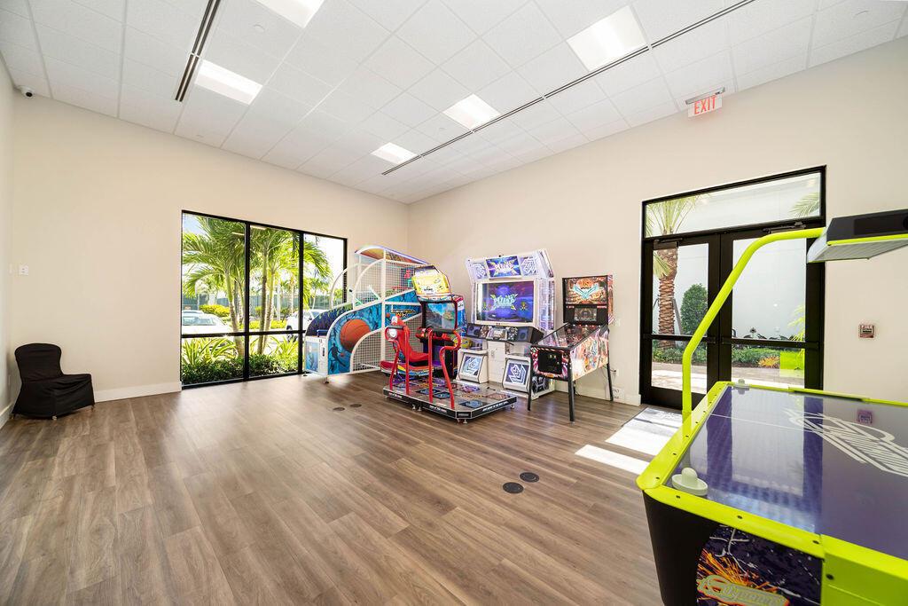 BOCA WOODS COUNTRY CLUB P - Residential