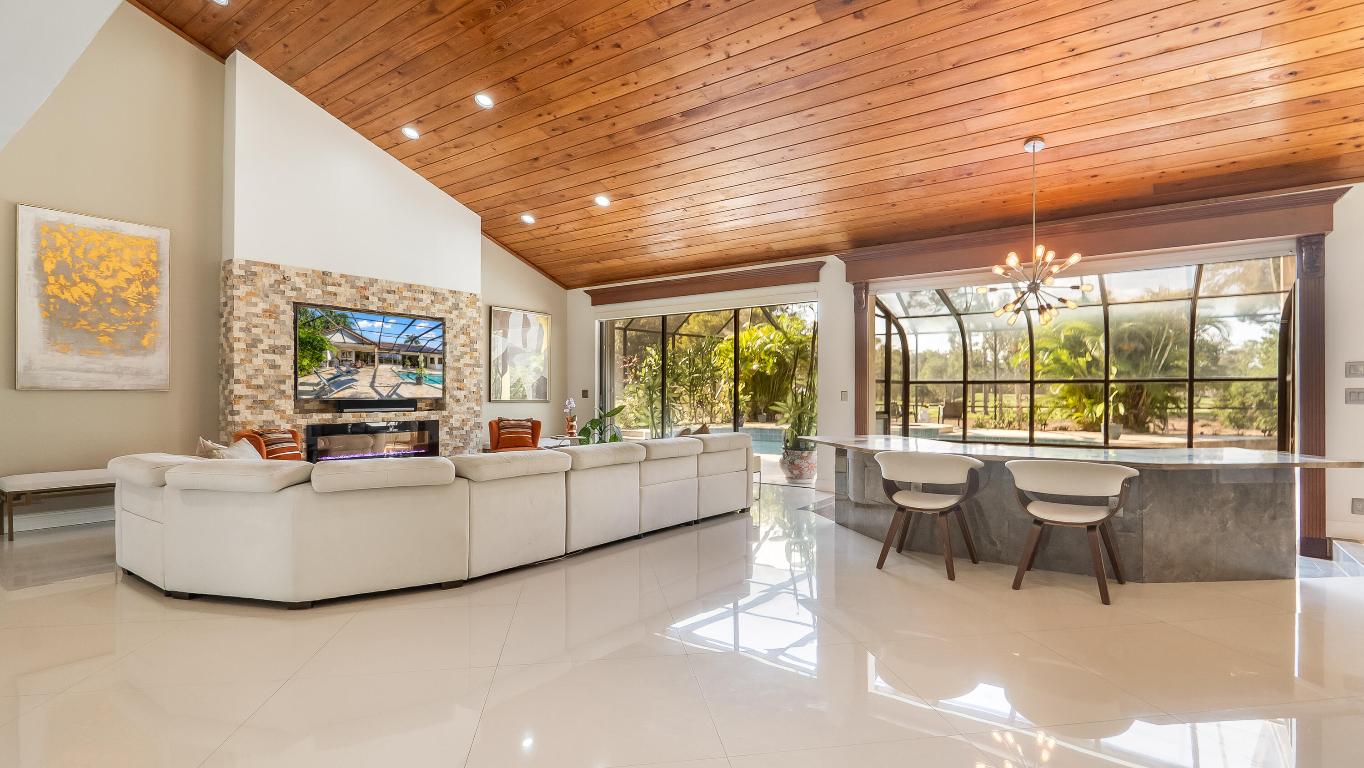 10571 Boca Woods Lane