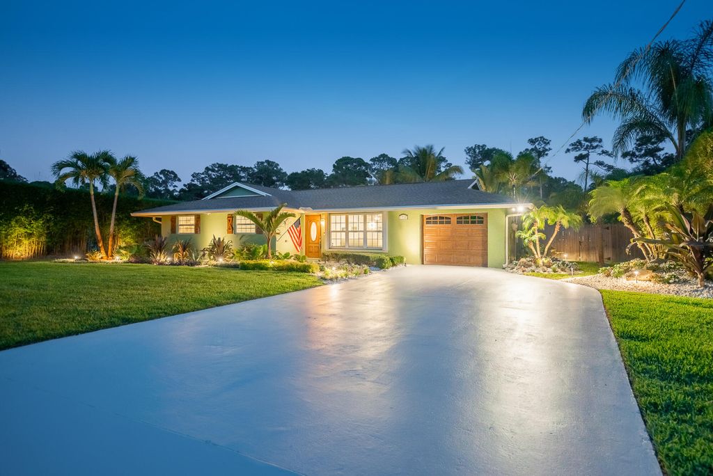 Photo of 1738 SW Buckskin Trail, Stuart, FL 34997 (MLS # R11001245)