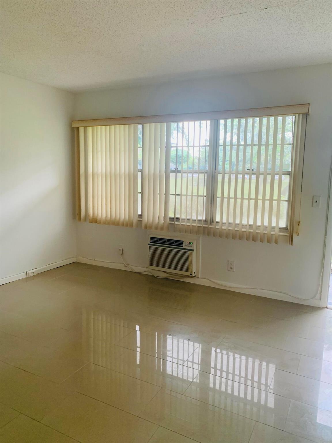 SUFFOLK AT CENTURY VILLAG - Residential Lease