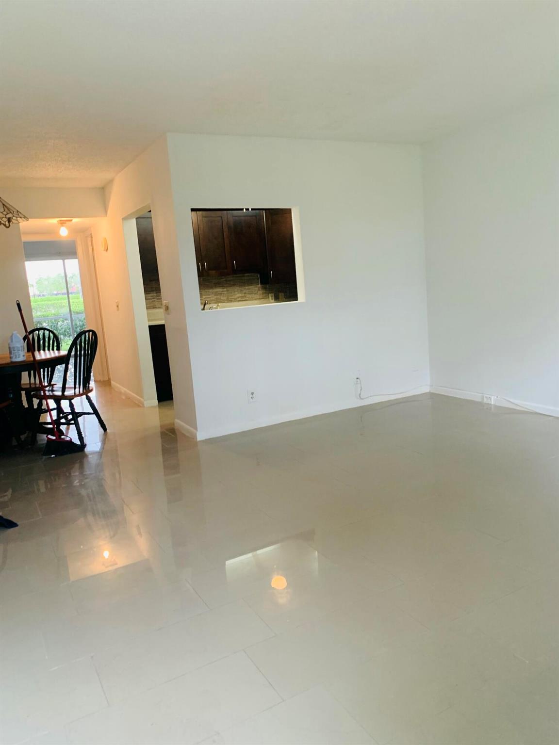 SUFFOLK AT CENTURY VILLAG - Residential Lease