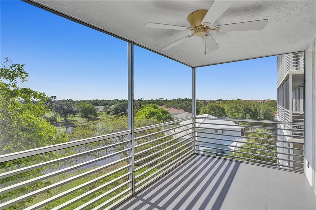 Photo of 3499 Oaks Way #502, Pompano Beach, FL 33069 (MLS # F10284671)