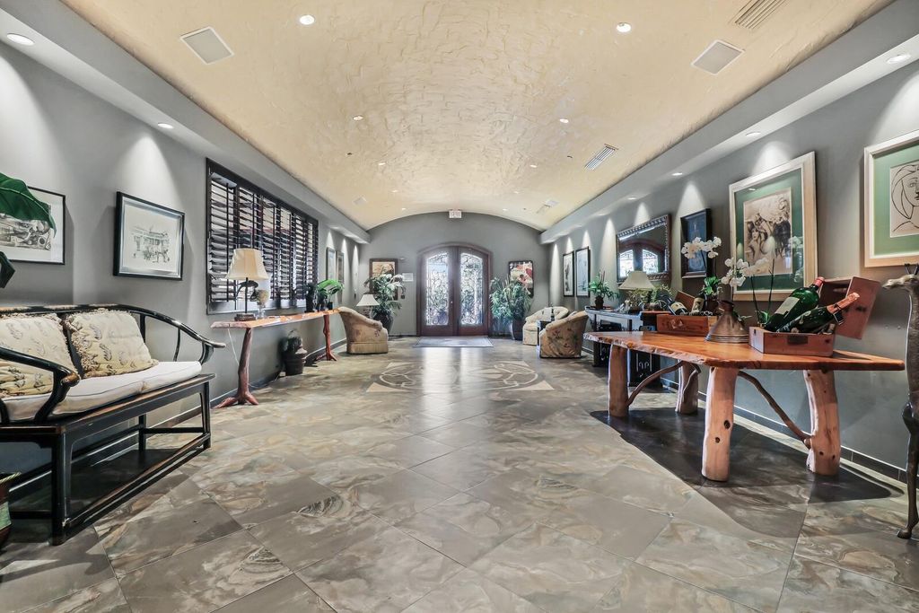 Photo of 4351 NE 12th Terrace, Oakland Park, FL (MLS # F10501504)