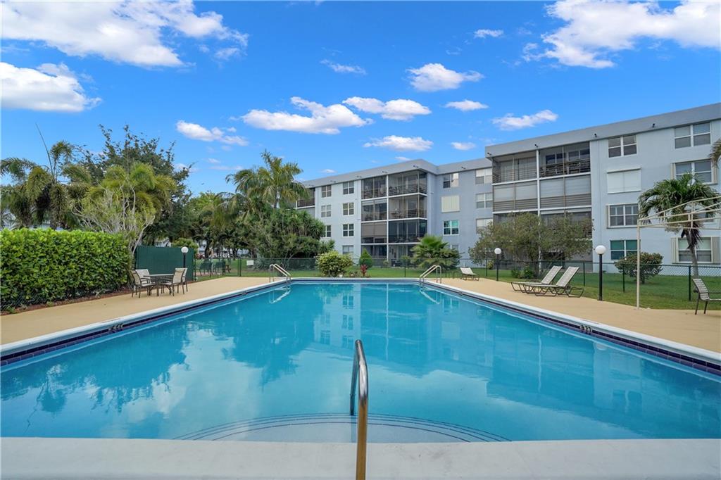 ROYAL PARK CONDOMINIUMS - Residential