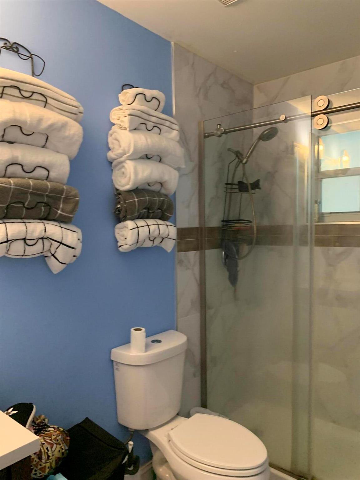 ACREHOME PARK SECOND ADD - Residential Lease