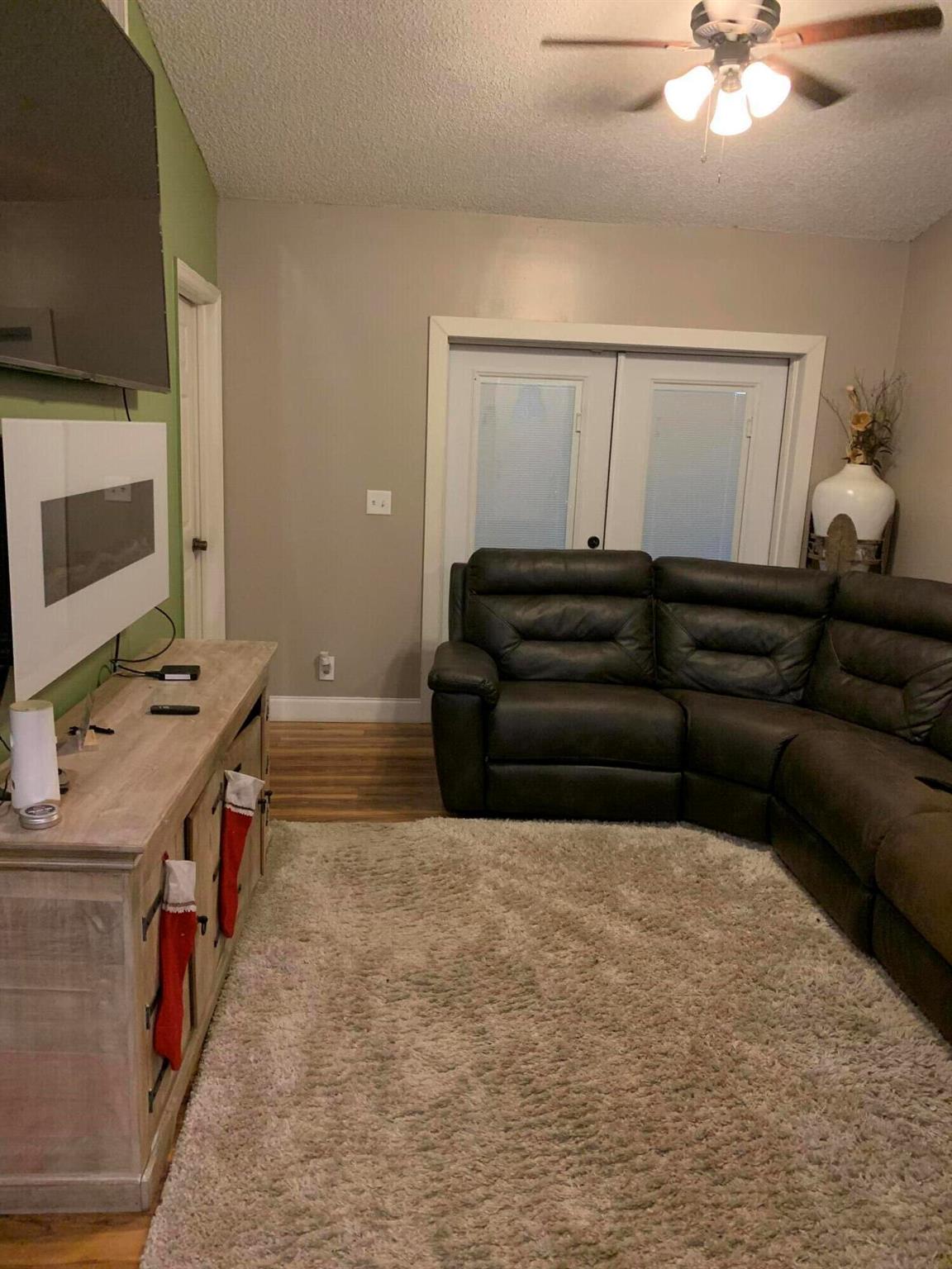 ACREHOME PARK SECOND ADD - Residential Lease