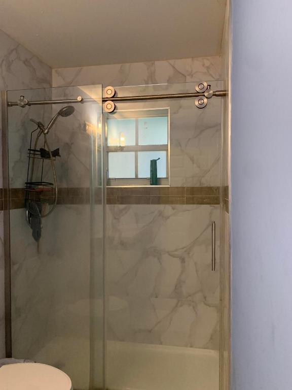 ACREHOME PARK SECOND ADD - Residential Lease