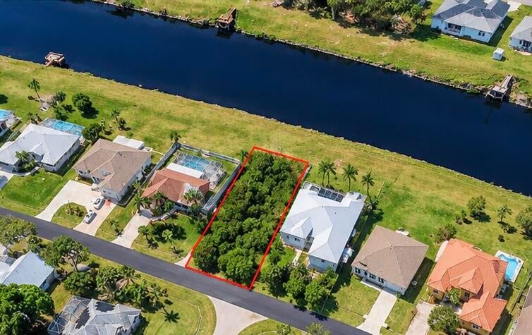 1636 SW LEXINGTON Drive