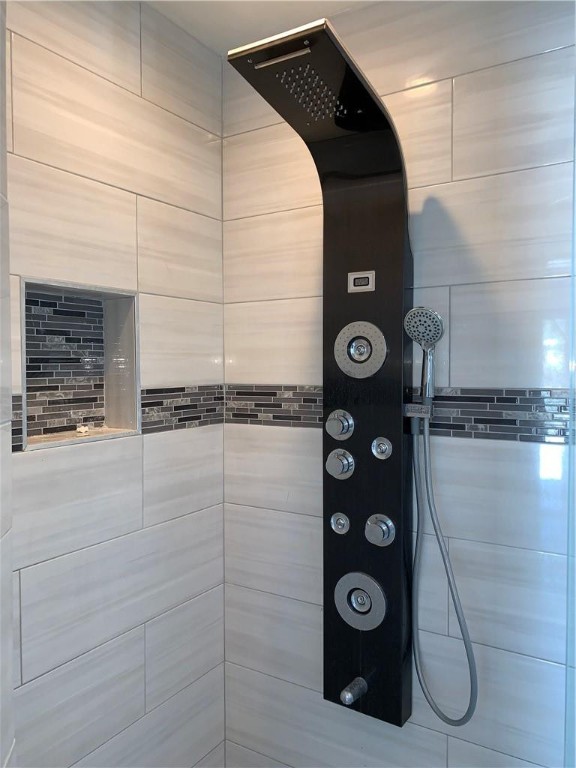 LLOYD ESTATES ADD CORR PL - Residential