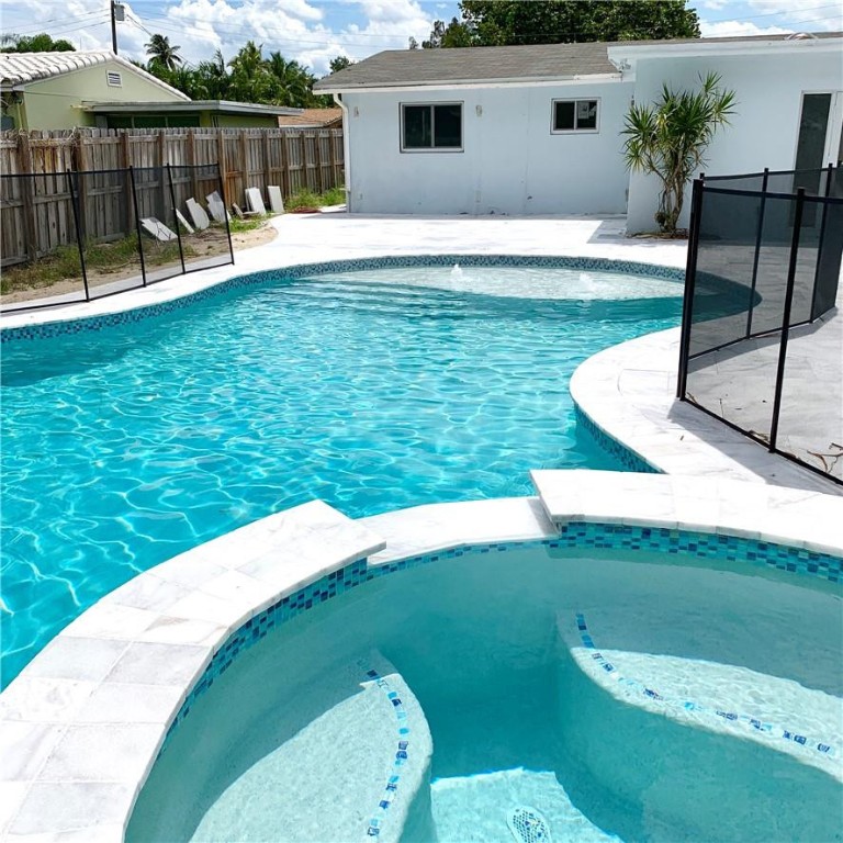 LLOYD ESTATES ADD CORR PL - Residential