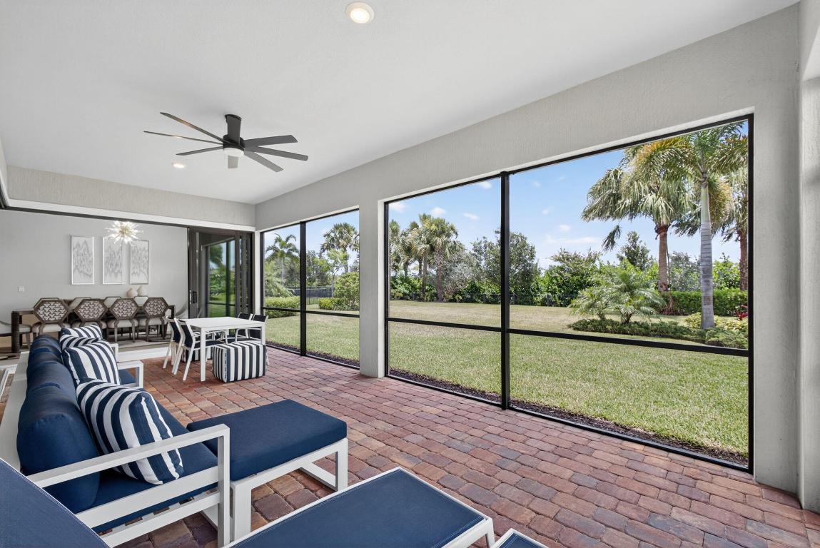 ANCIENT TREE - Residential