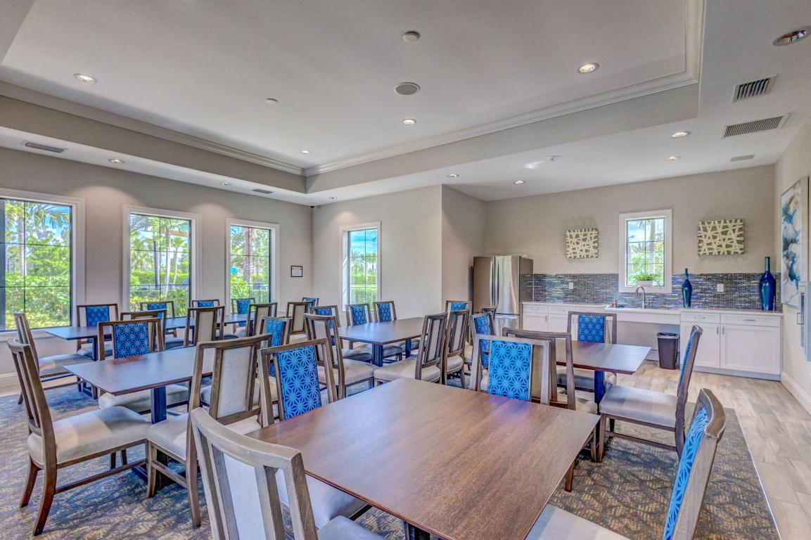 ANCIENT TREE - Residential