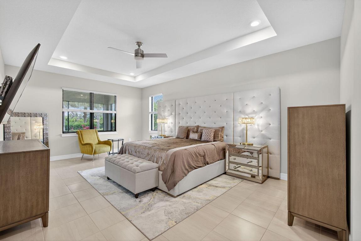 ANCIENT TREE - Residential