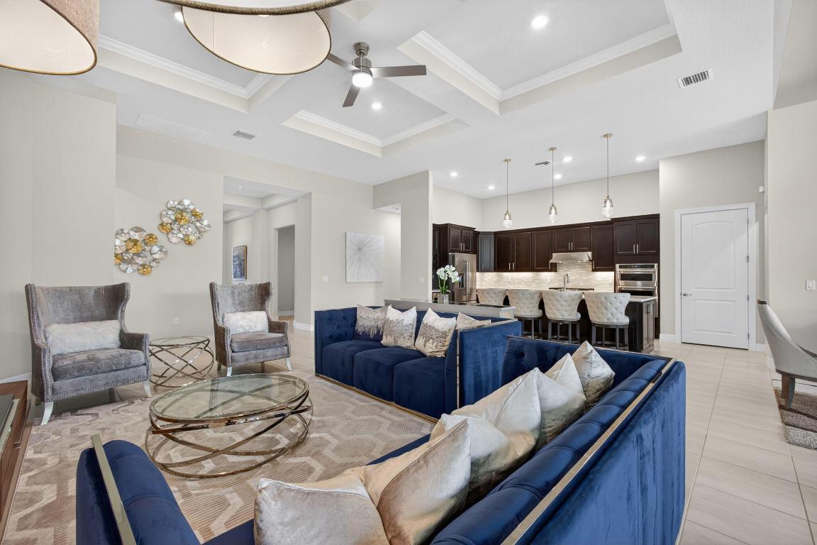 ANCIENT TREE - Residential