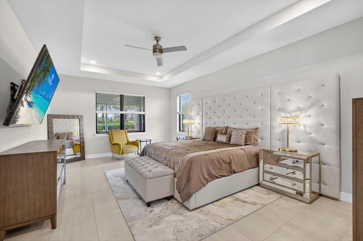 ANCIENT TREE - Residential