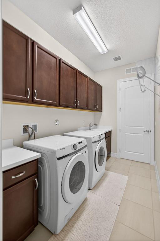 ANCIENT TREE - Residential