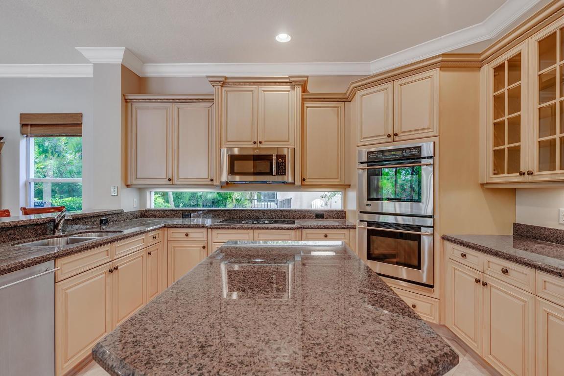 WELLINGTON VIEW - Residential