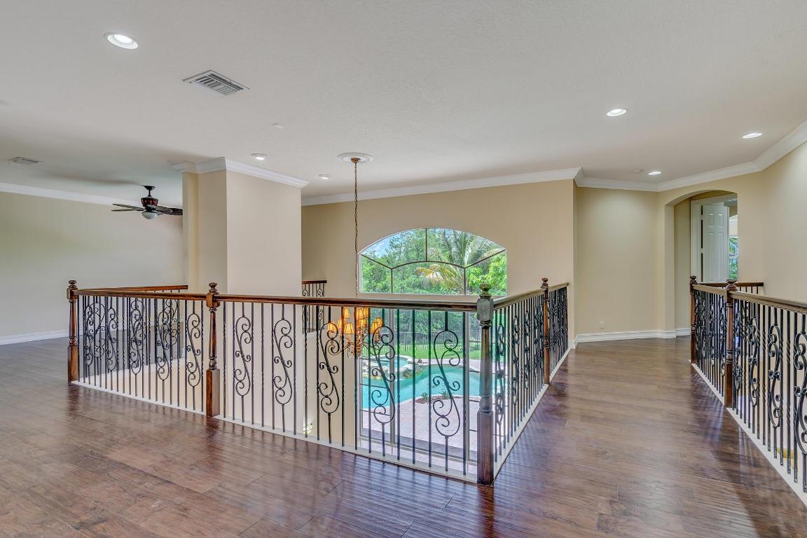 WELLINGTON VIEW - Residential