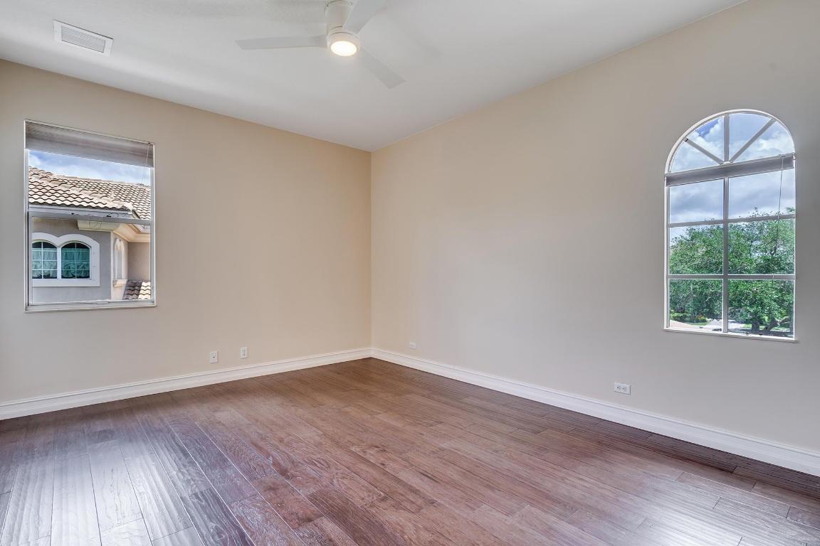 WELLINGTON VIEW - Residential