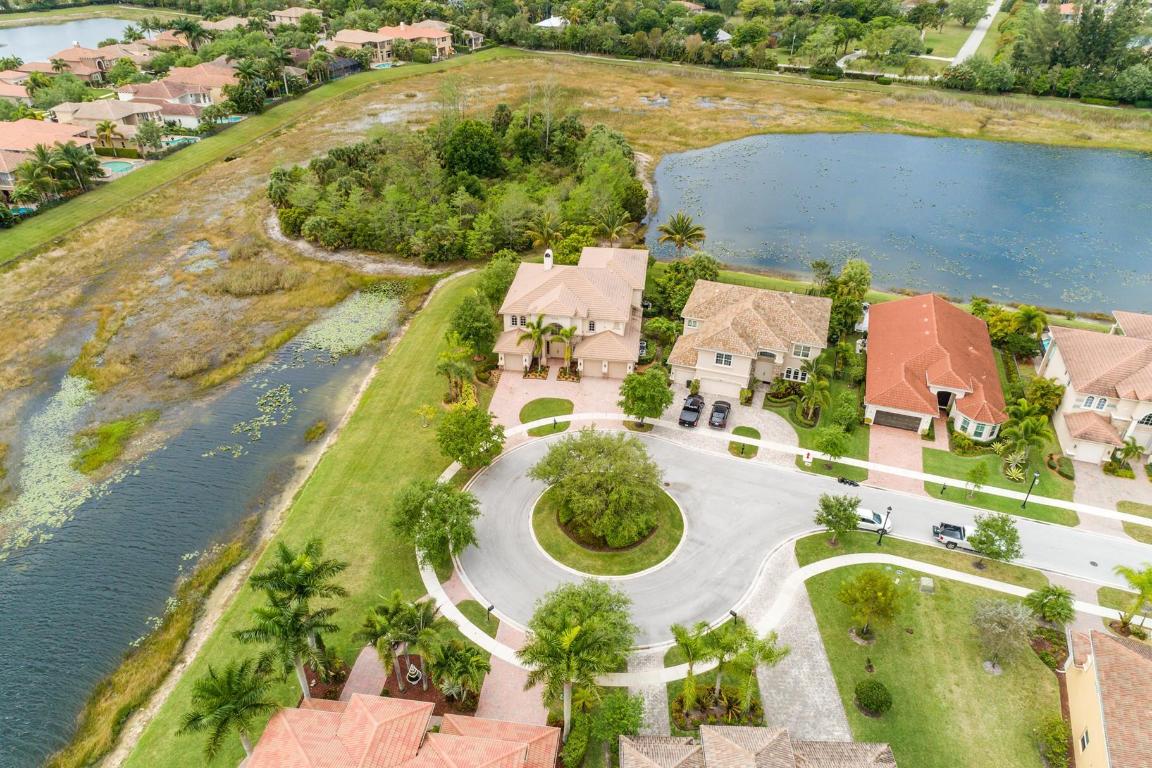 WELLINGTON VIEW - Residential