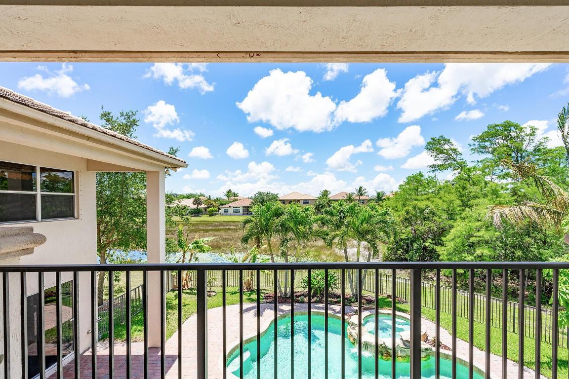 WELLINGTON VIEW - Residential