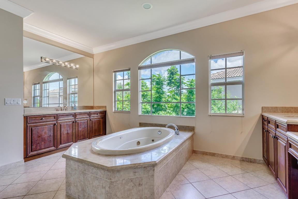 WELLINGTON VIEW - Residential