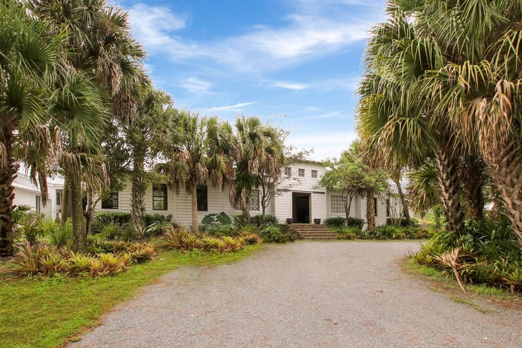 Photo of 18600 SE Mack Dairy Road, Jupiter, FL 33478 (MLS # R10665459)