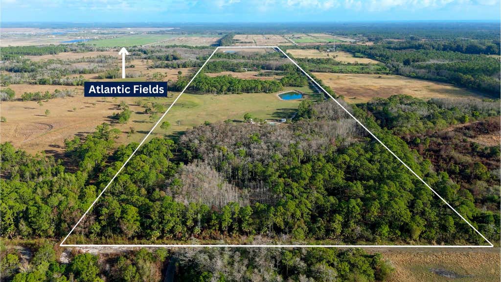 Photo of 4350 SE Bridge Road, Hobe Sound, FL 33455 (MLS # B26065206)