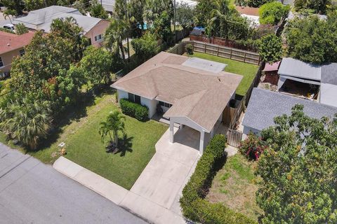 A home in Lake Worth Beach