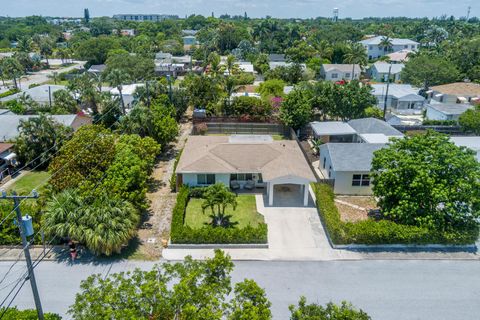 A home in Lake Worth Beach