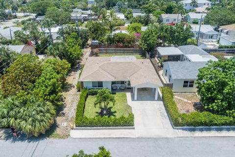 A home in Lake Worth Beach